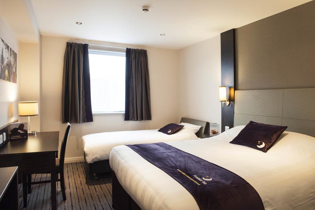 Premier Inn York North 3* York